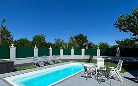 Atemberaubendes Apartment + Pool